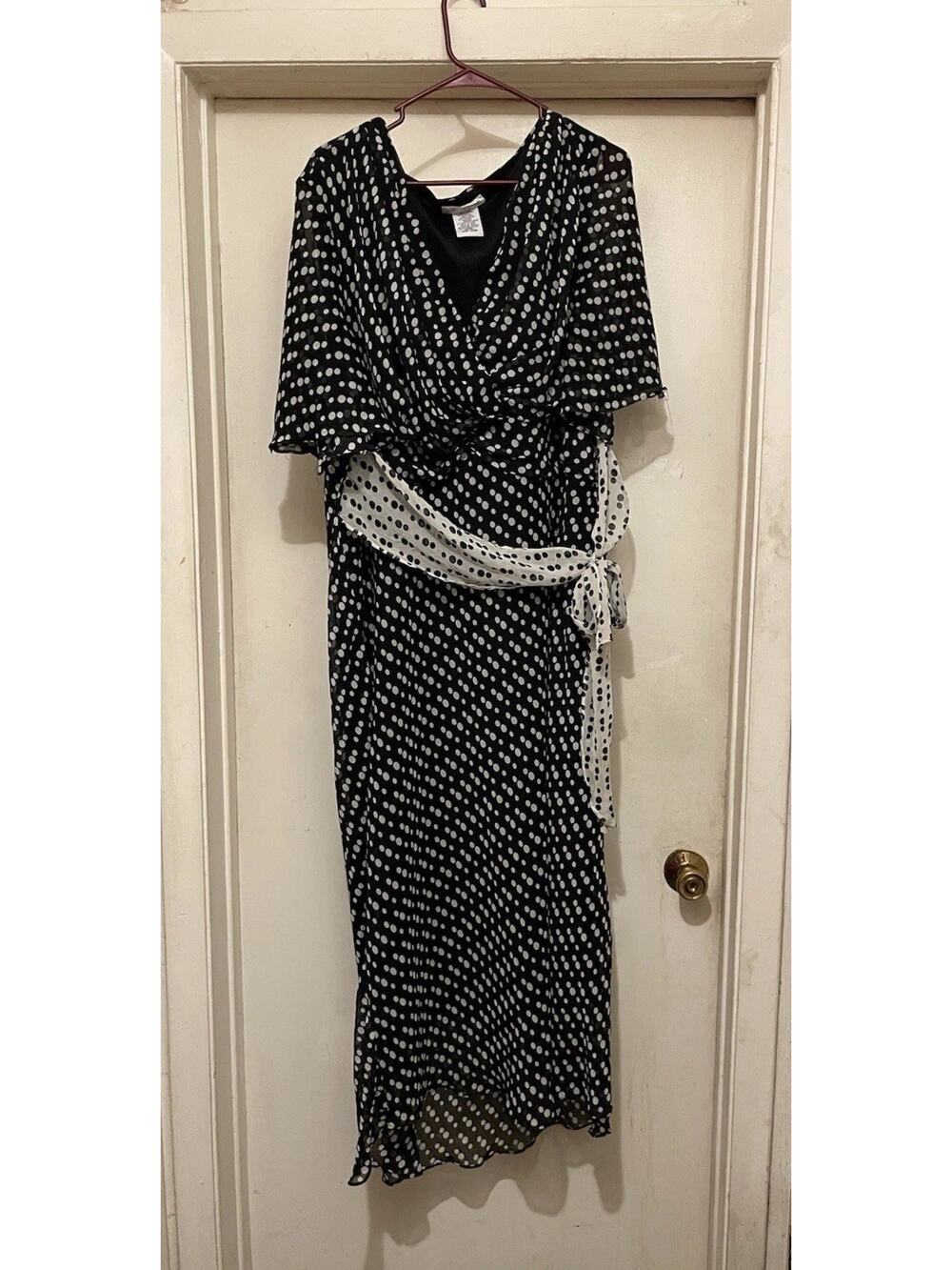 Women’s Black & White Polka Dot Midi Sheer Overlay Faux Wrap Dress Size 24W - Picture 1 of 3